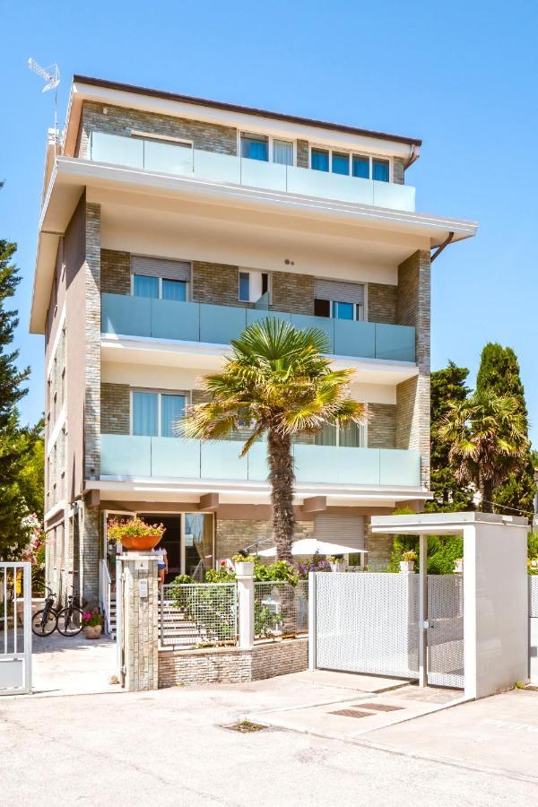 Hotel Villa Del Mare سينِغاليا المظهر الخارجي الصورة