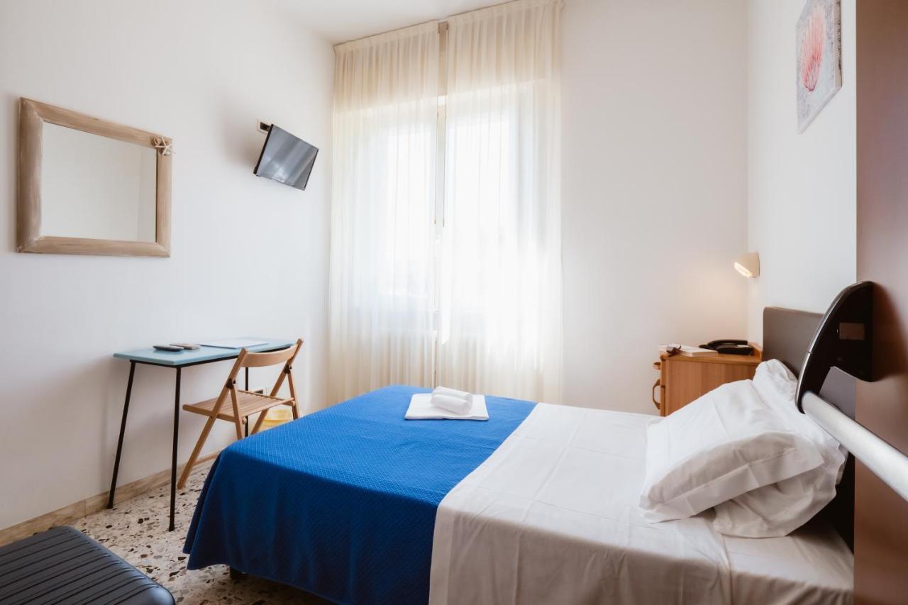 Hotel Villa Del Mare سينِغاليا المظهر الخارجي الصورة