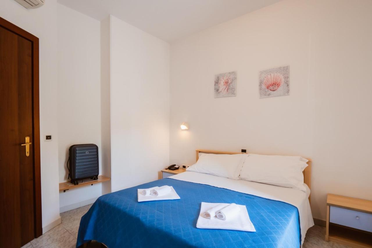 Hotel Villa Del Mare سينِغاليا المظهر الخارجي الصورة