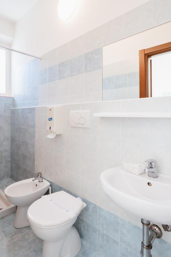 Hotel Villa Del Mare سينِغاليا المظهر الخارجي الصورة