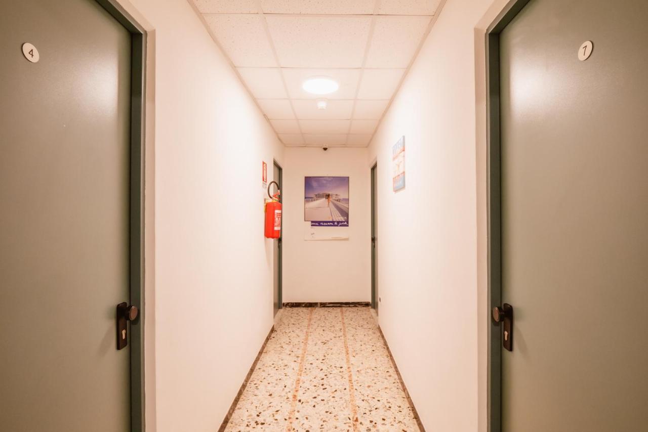 Hotel Villa Del Mare سينِغاليا المظهر الخارجي الصورة