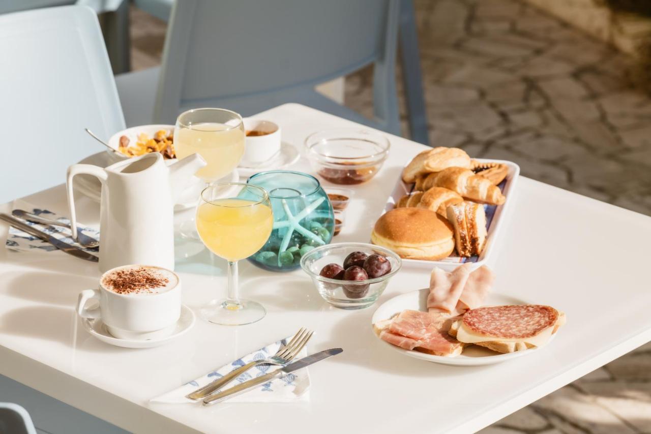 Hotel Villa Del Mare سينِغاليا المظهر الخارجي الصورة
